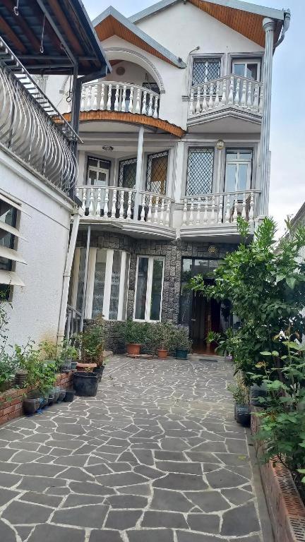 Mariel Hotell Tbilisi Exteriör bild